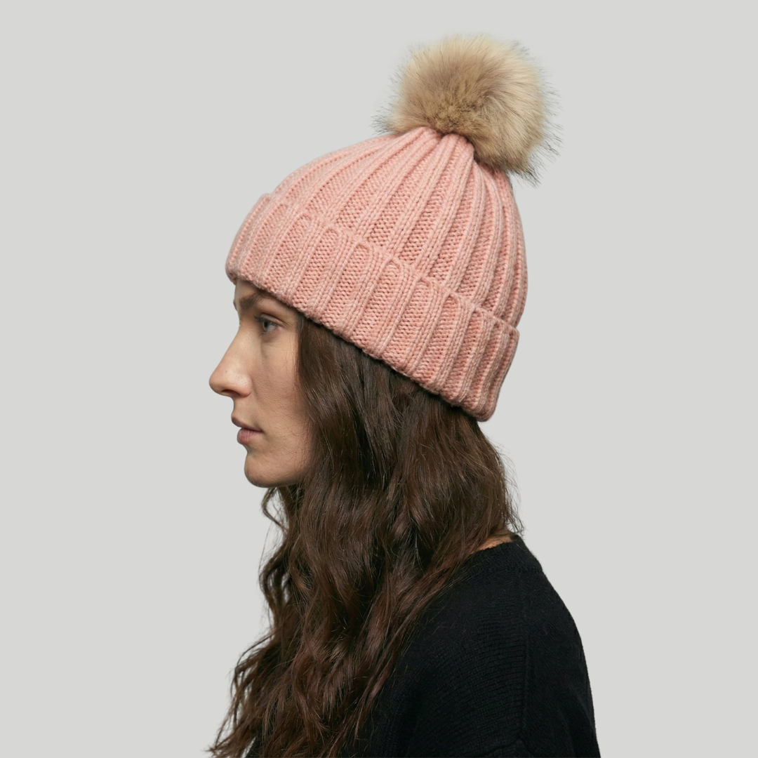 Bonnet Tricot Femme Rose avec Pompon