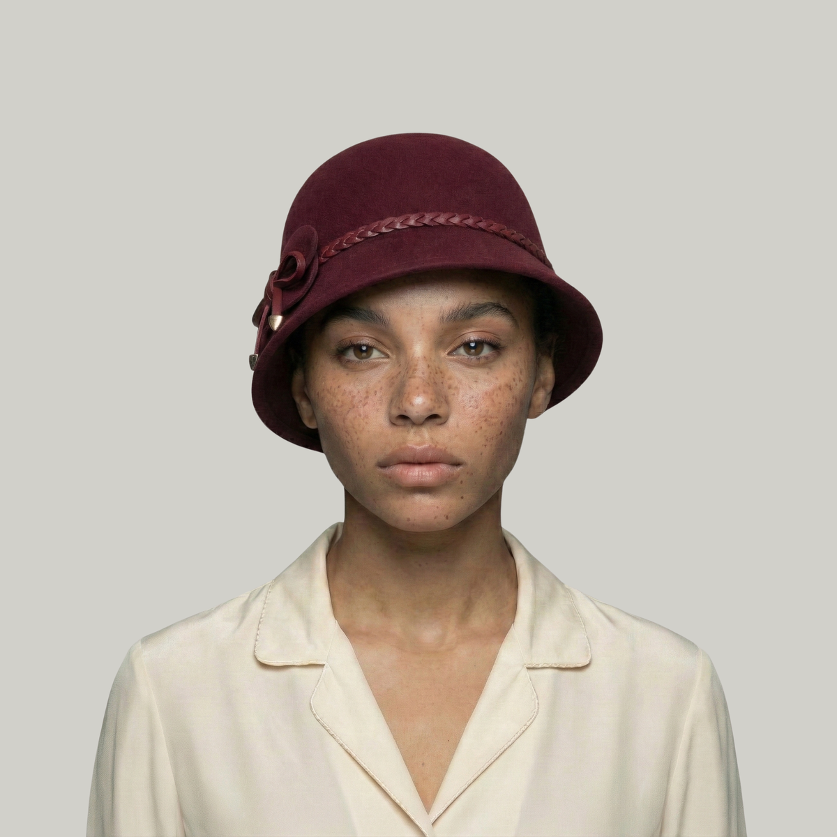 Chapeau Melon Femme Rouge à Lacets