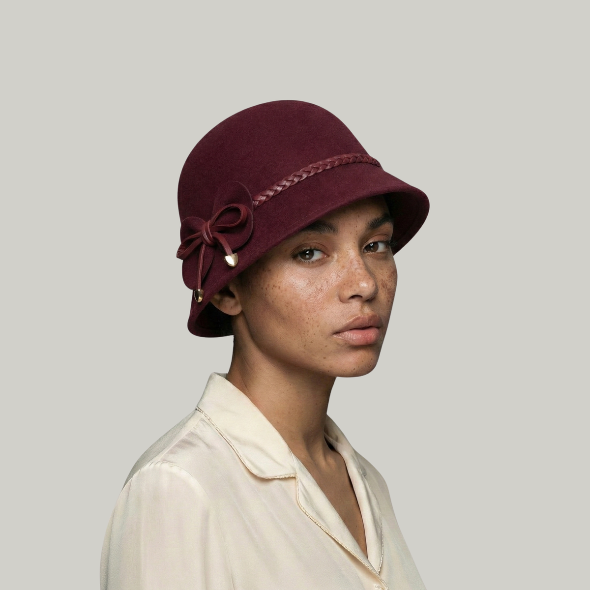 Chapeau Melon Femme Rouge à Lacets