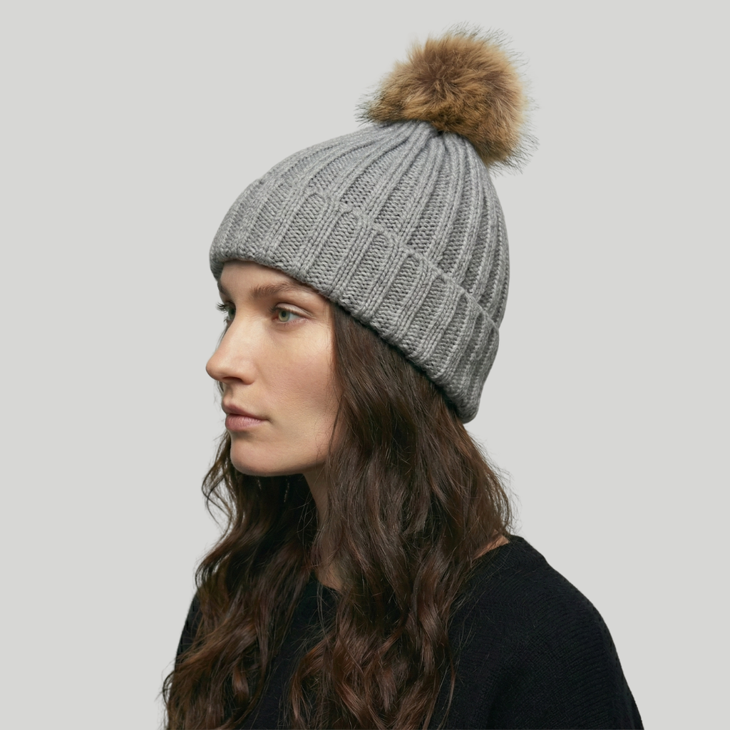 Bonnet Tricot Femme Gris avec Pompon