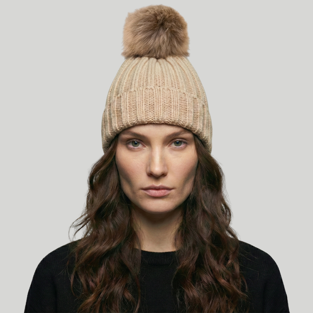 Bonnet Tricot Femme Beige avec Pompon