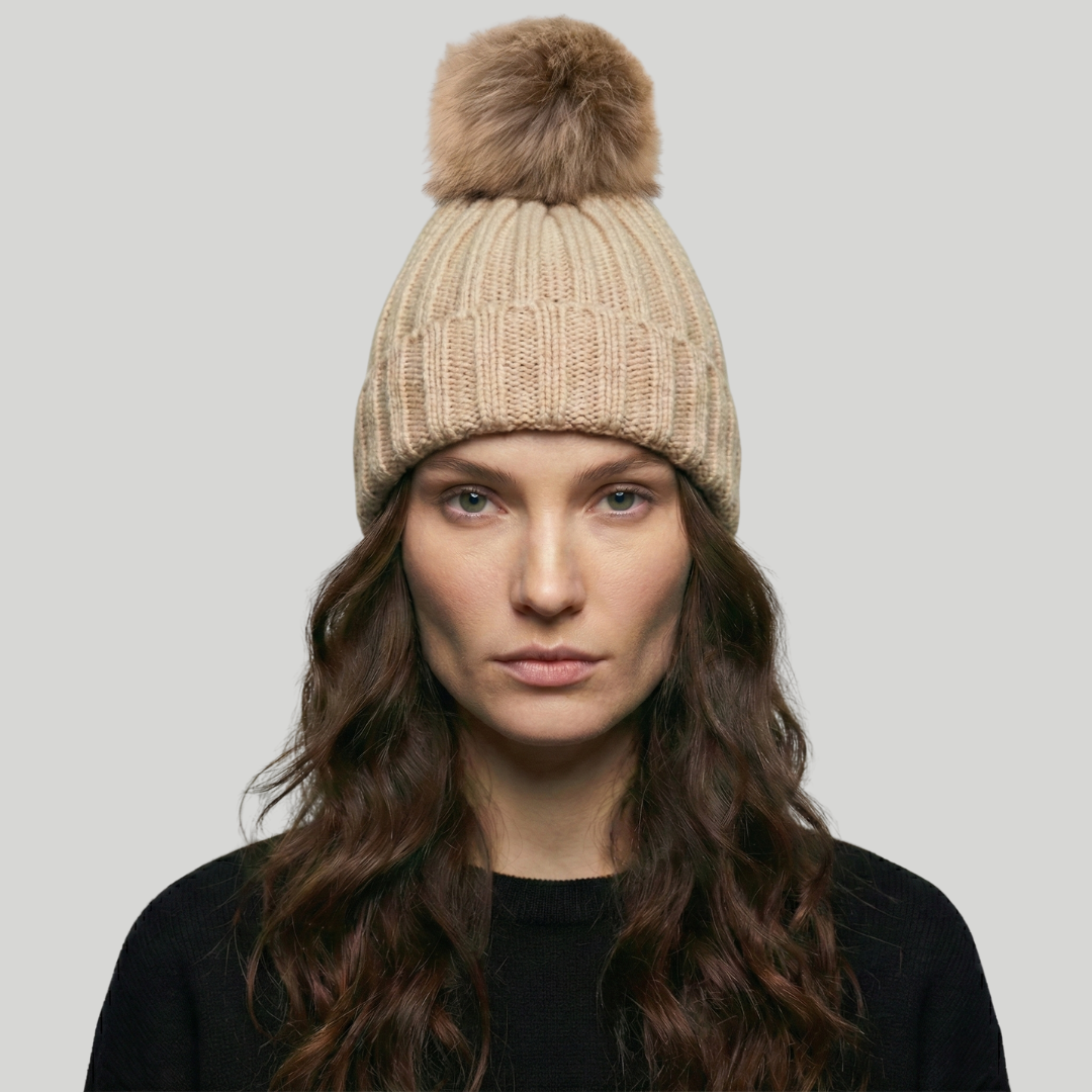 Bonnet Tricot Femme Beige avec Pompon
