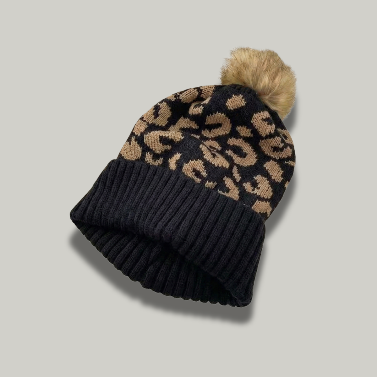 Bonnet Tricot Femme Noir Léopard Pompon