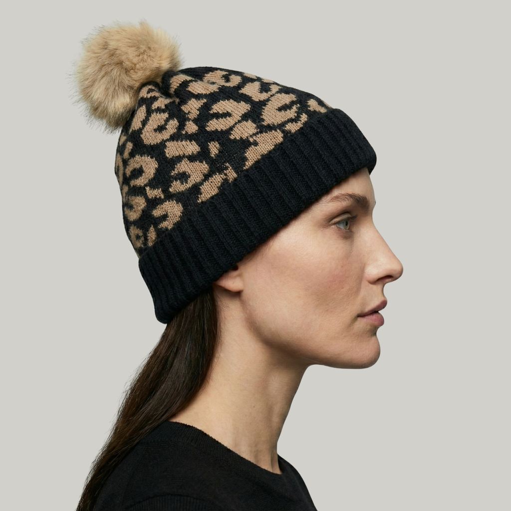 Bonnet Tricot Femme Noir Léopard Pompon
